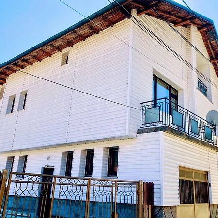 Niya Guest House Beli Iskar Bagian luar foto